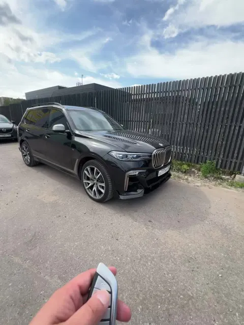 Штатный автозапуск BMW: демонстрация со штатного ключа