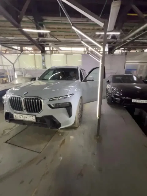 Программирование BMW в мастерской: работа с автомобилем